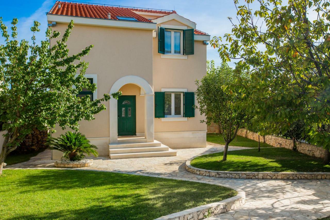 Villa Mendula Kastela Exterior photo